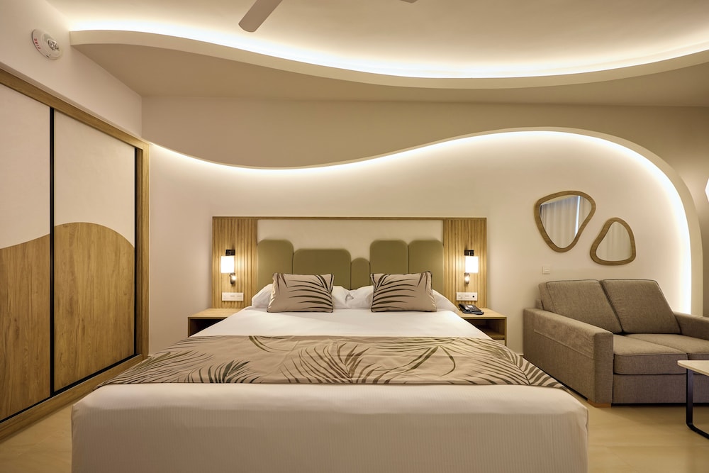 Swim Up, Junior Suite, King Bed, Ocean View, Adult Only