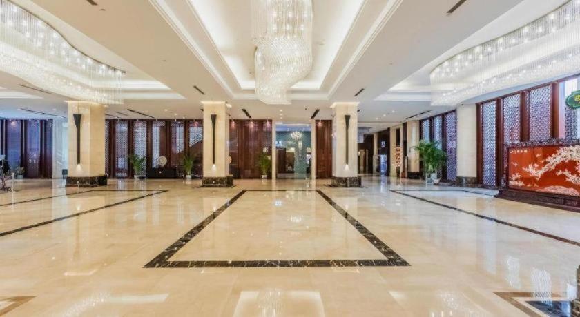 Liaoning Friendship Hotel 11/70
