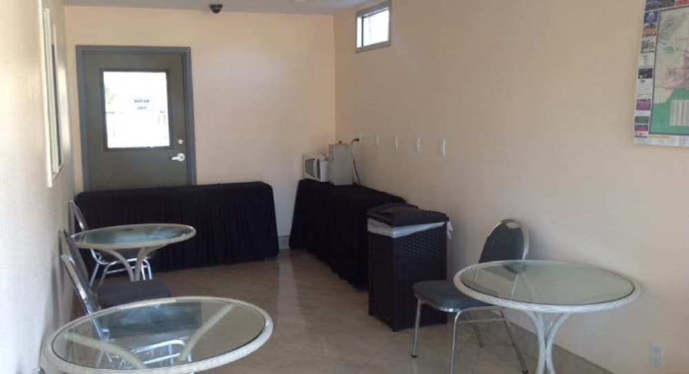 Americas Best Value Inn Thousand Oaks 13/21