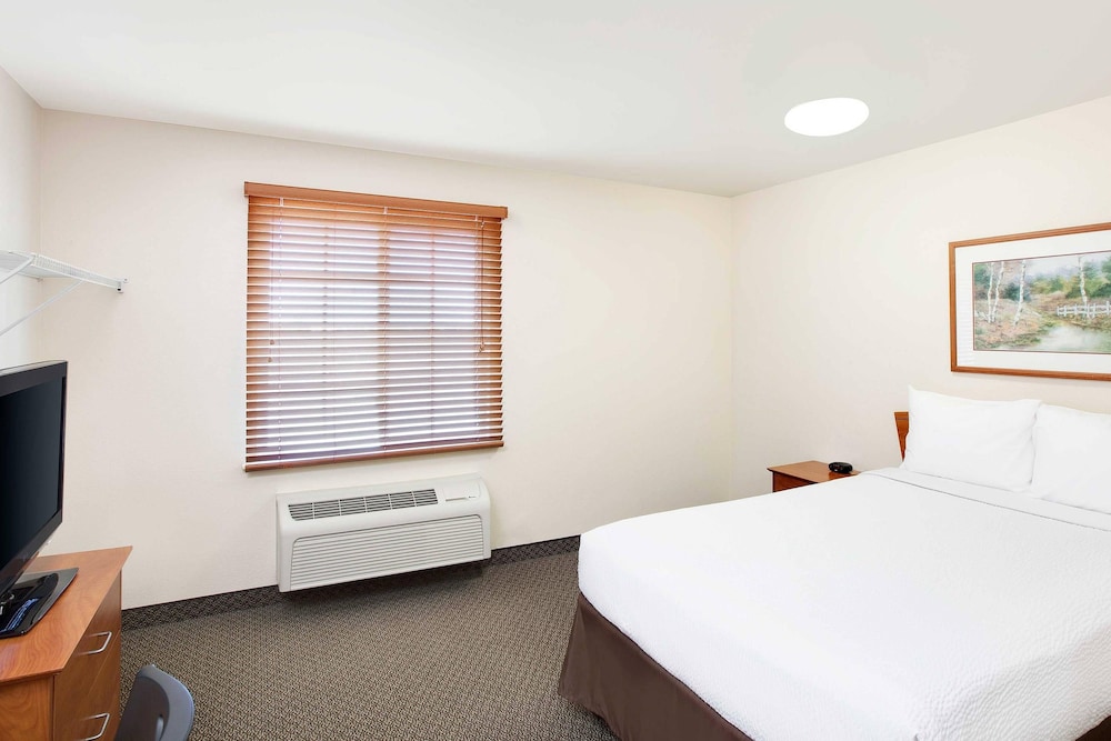 WoodSpring Suites Houston Westchase 13/32