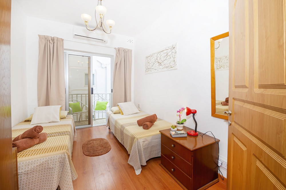 Spinola Bay Apartment 4/40