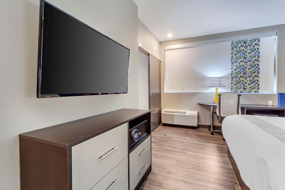 Glo Best Western Dawley Farms In Sioux Falls 13/47