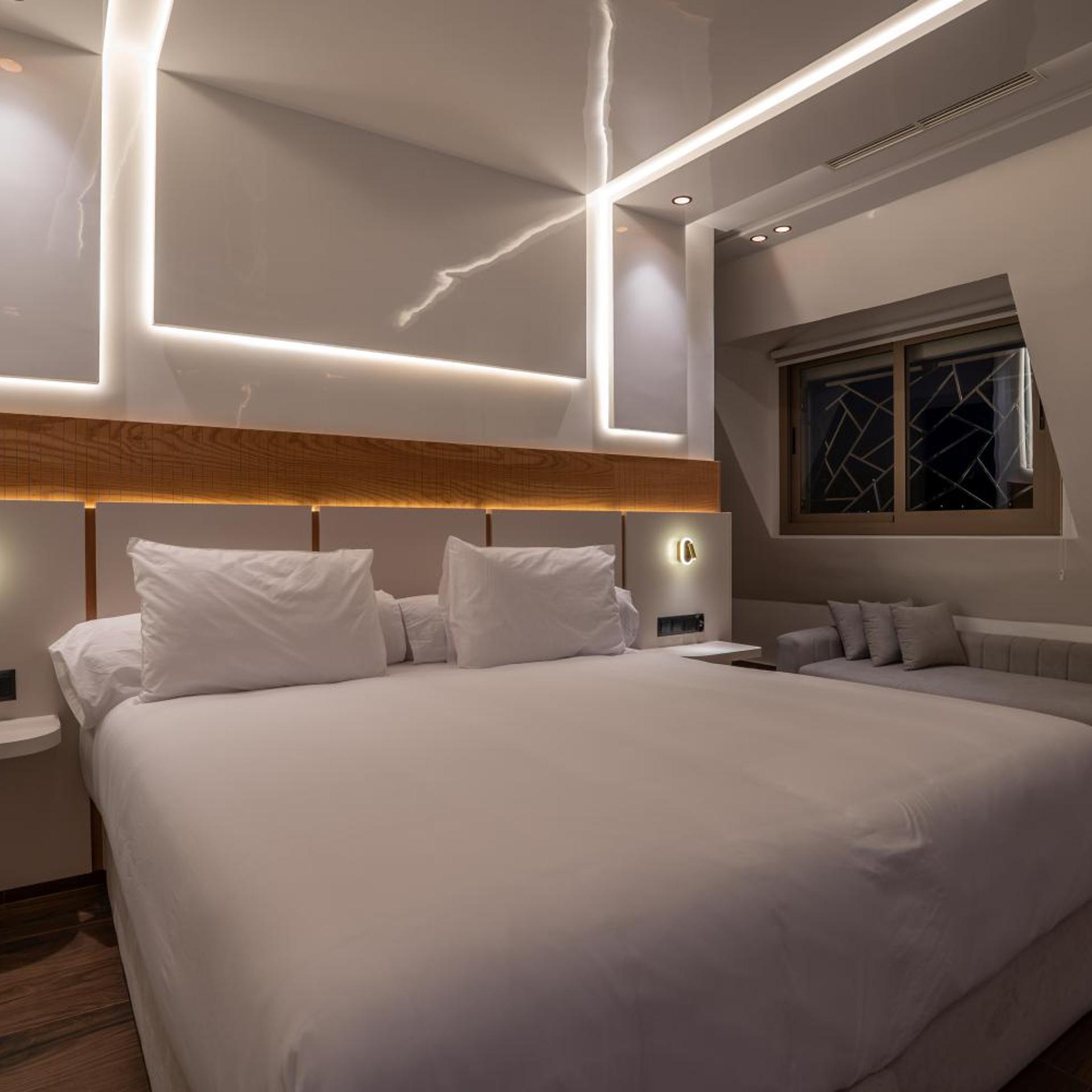Hotel Esmeralda 27/57
