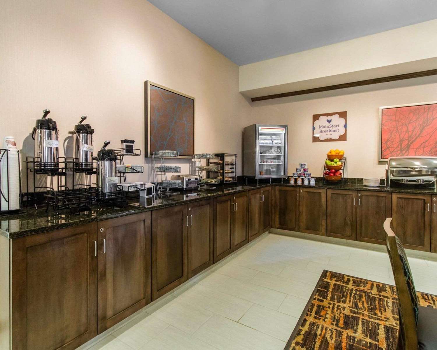 Mainstay Suites Watford City 13/14