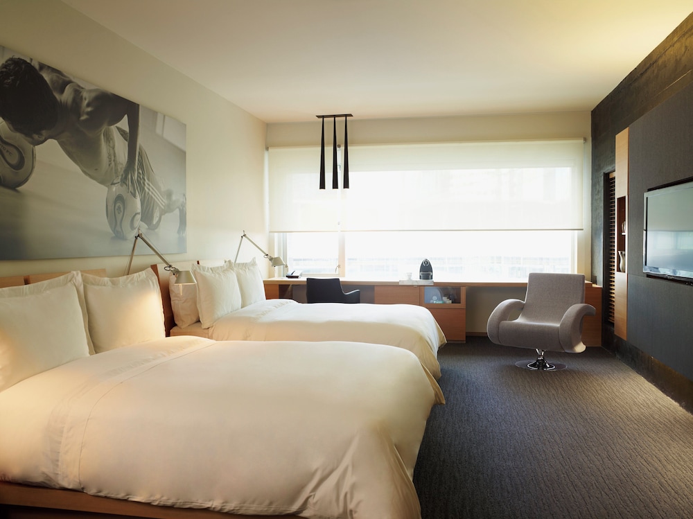 PRESTIGE, LUXURY, 2 QUEEN BEDS