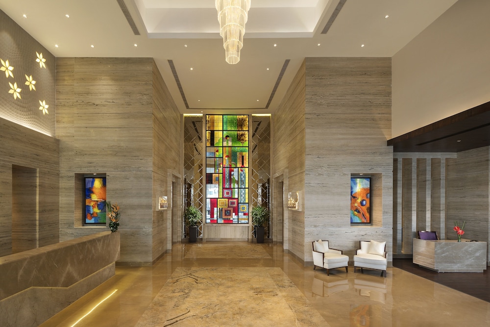Sandal Suites Op. By Lemon Tree Hotels 5/50