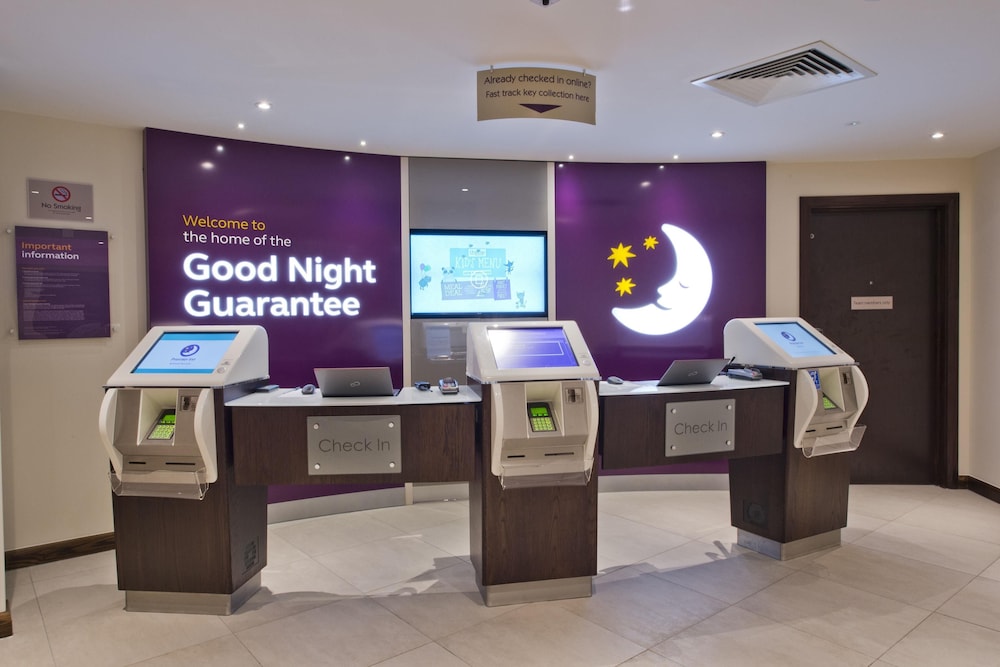 Premier Inn London Chiswick 25/36
