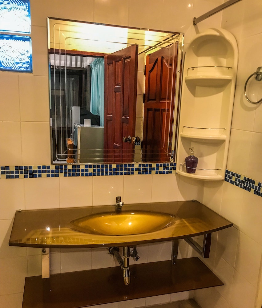 Surada Guesthouse 27/29