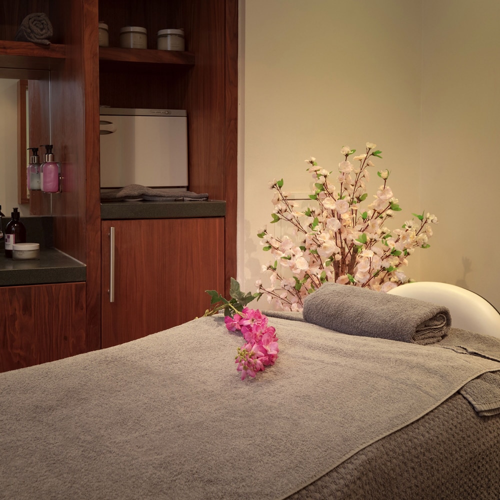 Ashford International Hotel & Spa 47/61