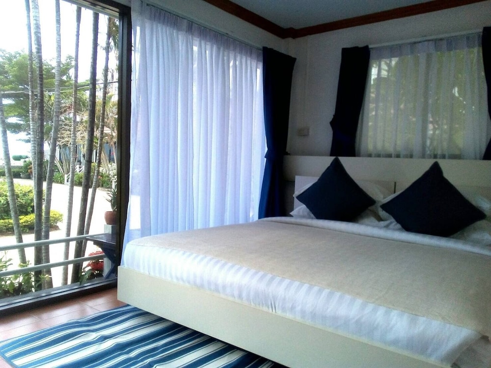 Chomtalay Resort At Had Chaosamran Beach photo1