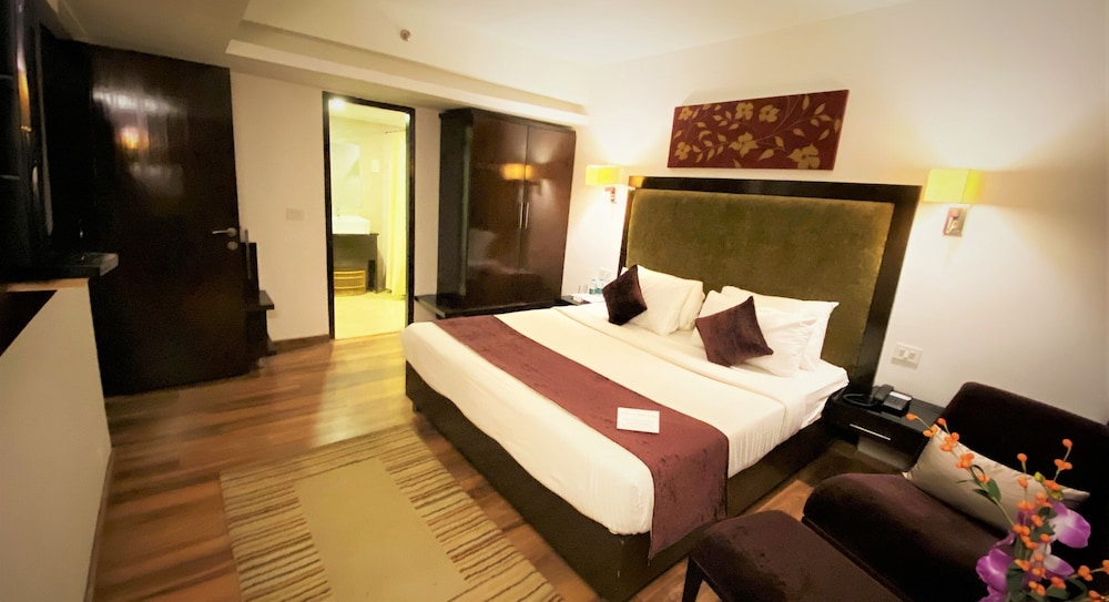 RNB SELECT BANJARA HILLS 12/45