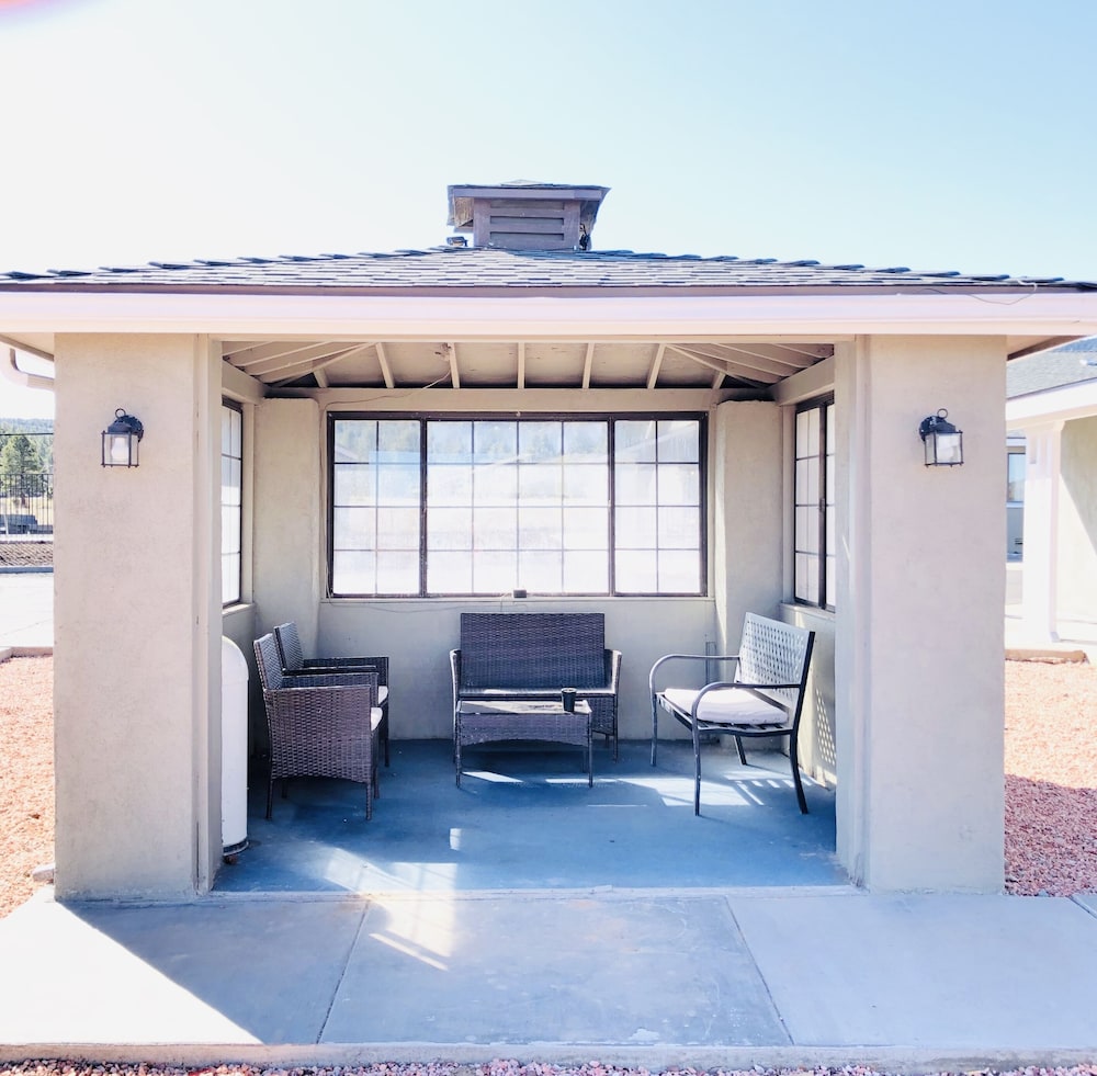 Super 8 By Wyndham Williams West Route 66 Grand Canyon Area Ex Rodeway Inn 36/54