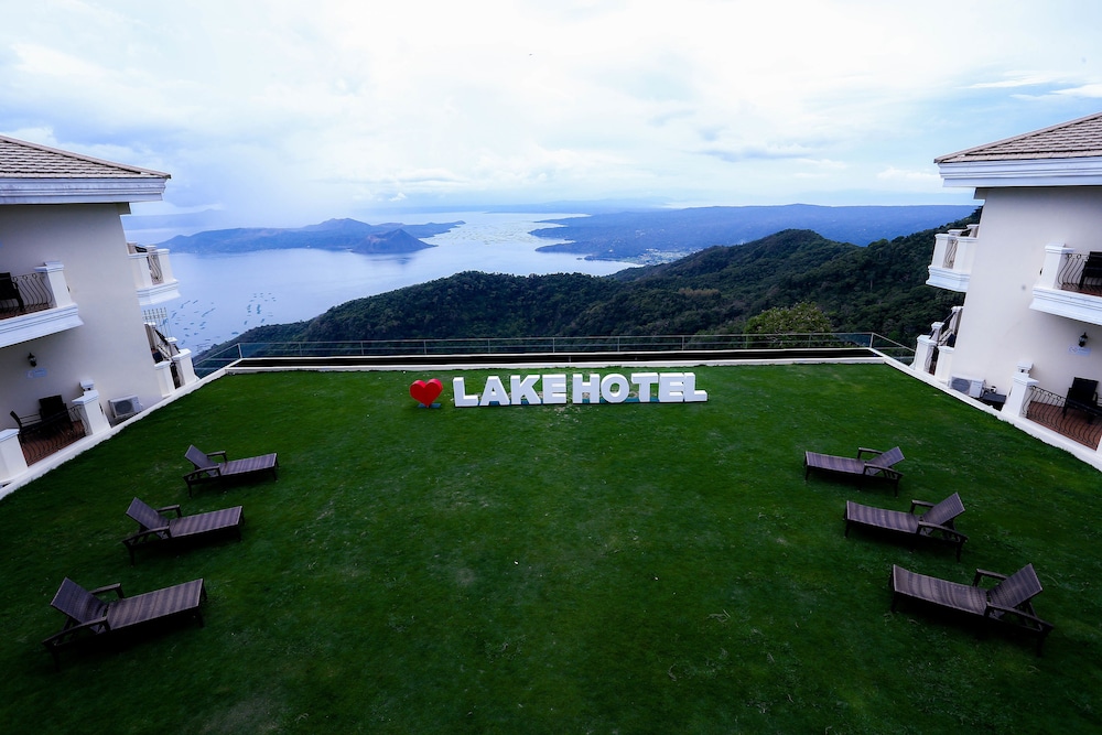 The Lake Hotel Tagaytay 42/44
