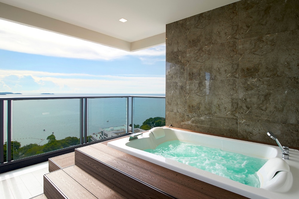 The Elysium Pratumnak Pattaya - By SHG 22/50