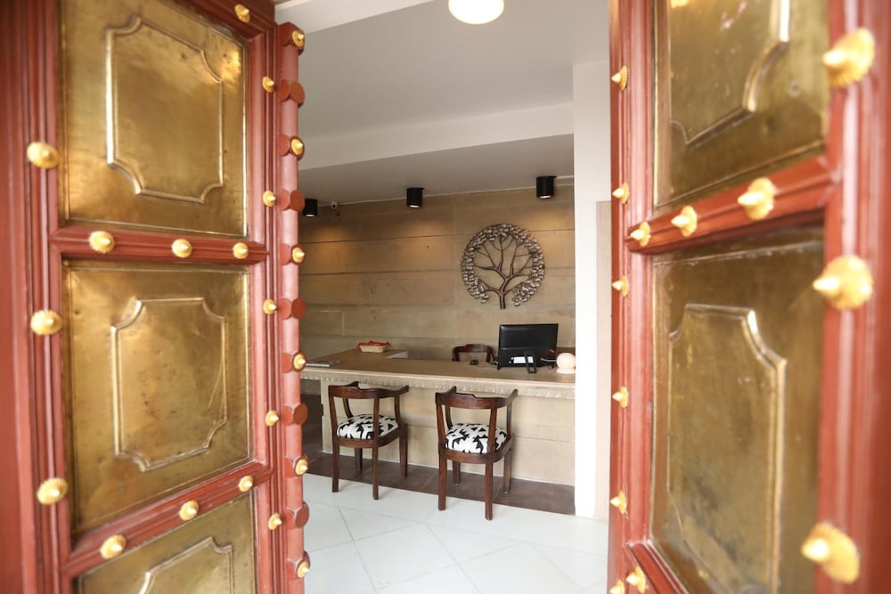 Guleria Kothi 7/50