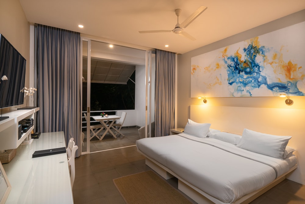 Taru Villas Mawella 10/50