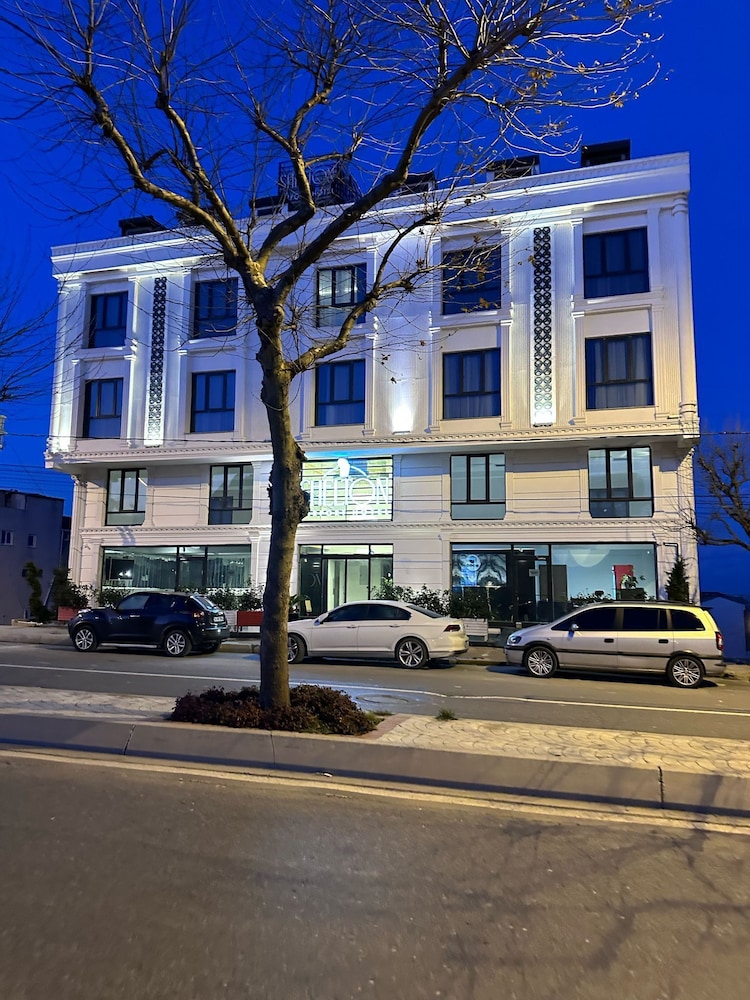 Shelton Airport Otel 4/57