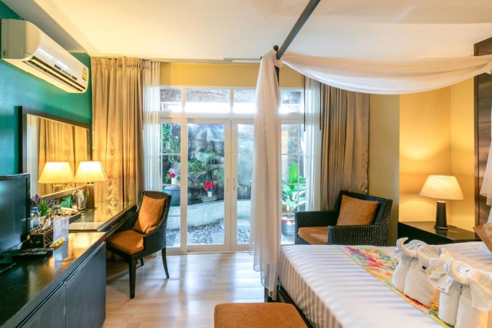Baan Phuanda Phuket 68/79