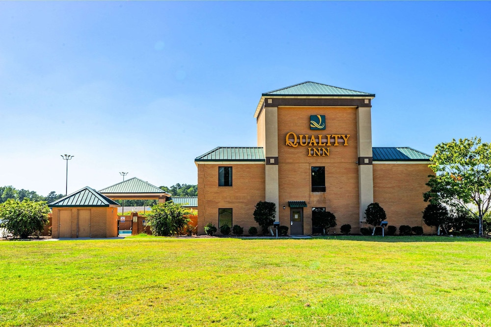 Quality Inn Whiteville North 3/37