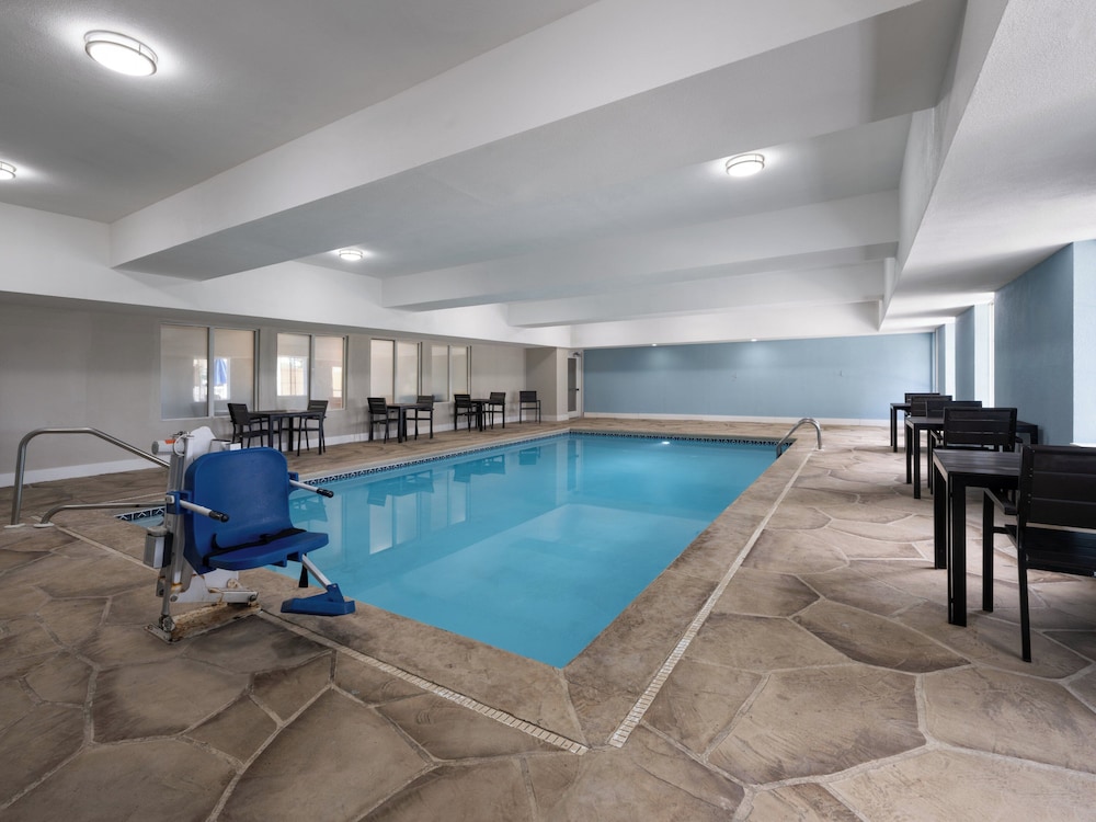 swimming pool spa