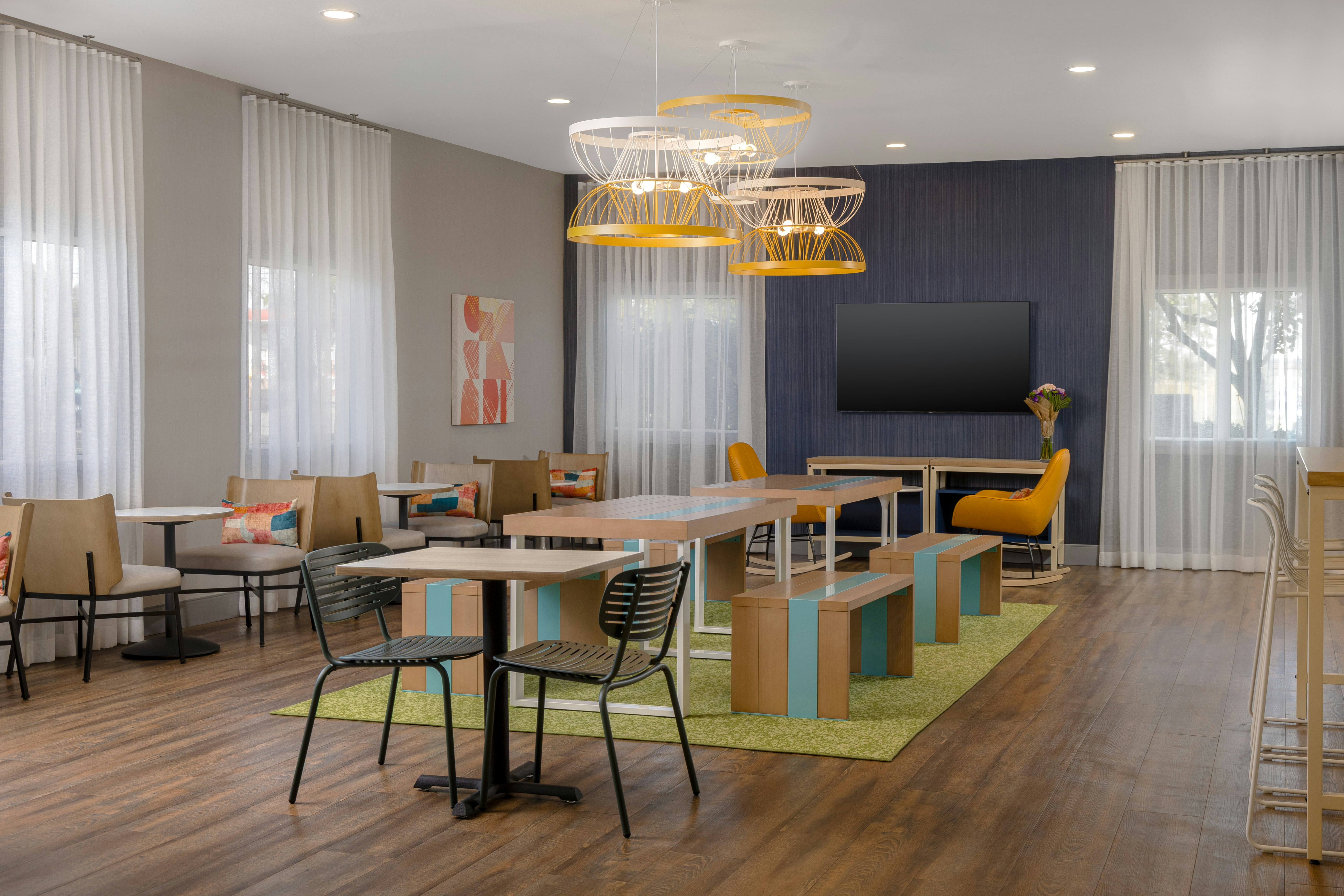 Spark by Hilton Toronto Mississauga 14/18