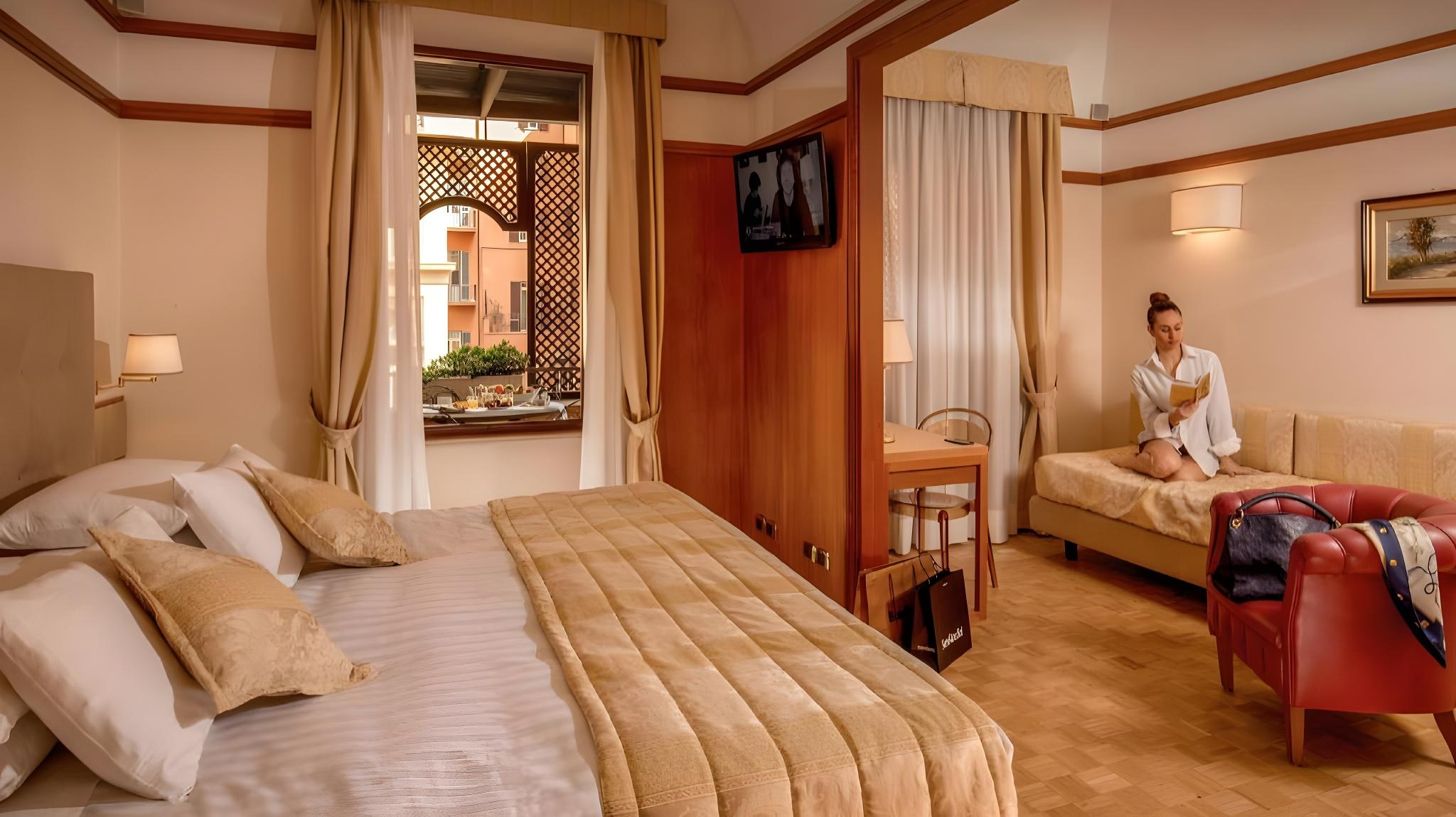 DELUXE, DOUBLE OR TWIN BED