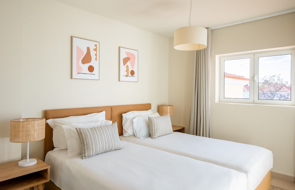 1 BEDROOM, PREMIUM, APARTMENT