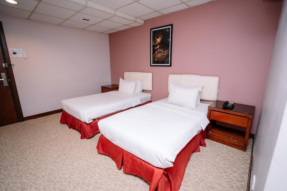 Jewels Hotel 28/46