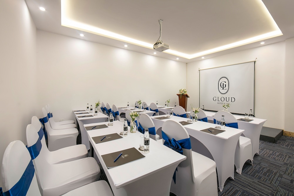 Gloud Hotel 45/50