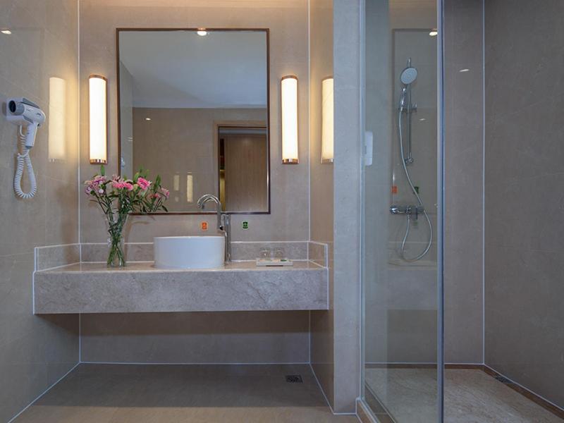 Vienna International Hotel (Jinjiang Jordan Center) 34/34