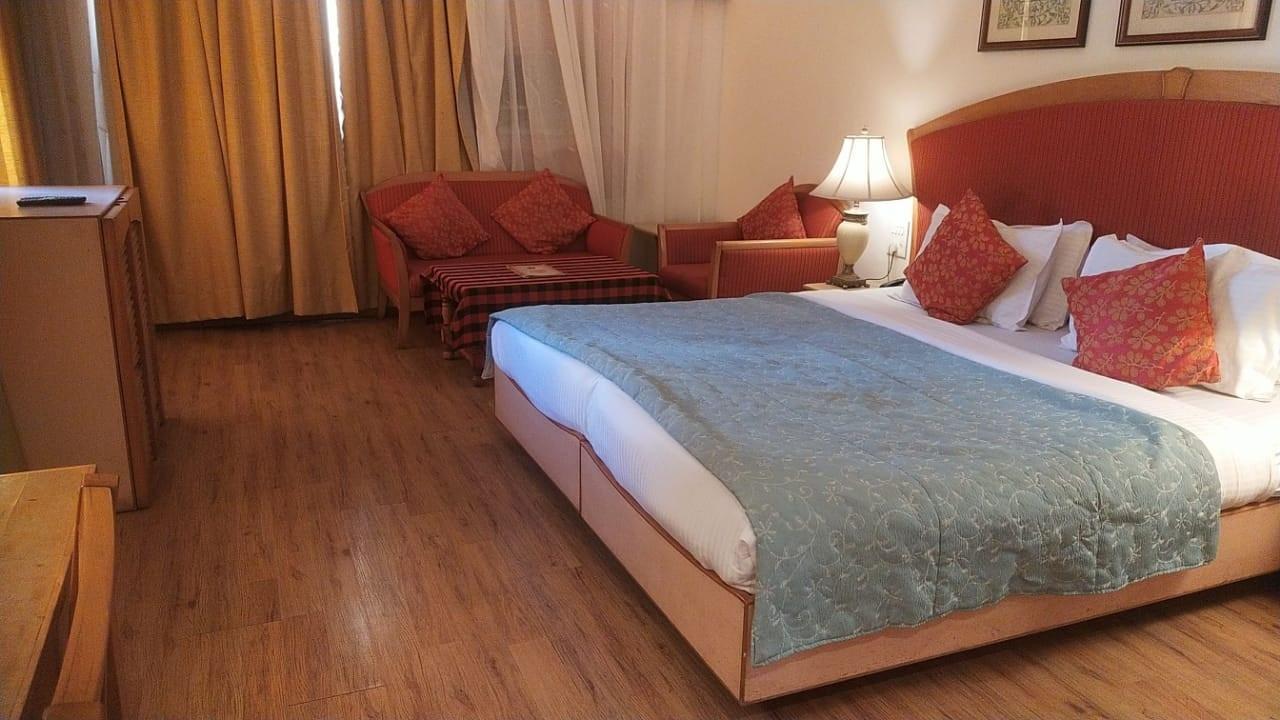 PALANPUR PALACE - MOUNT ABU 11/39