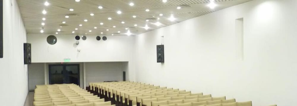 Hotel Adrazi 39/40