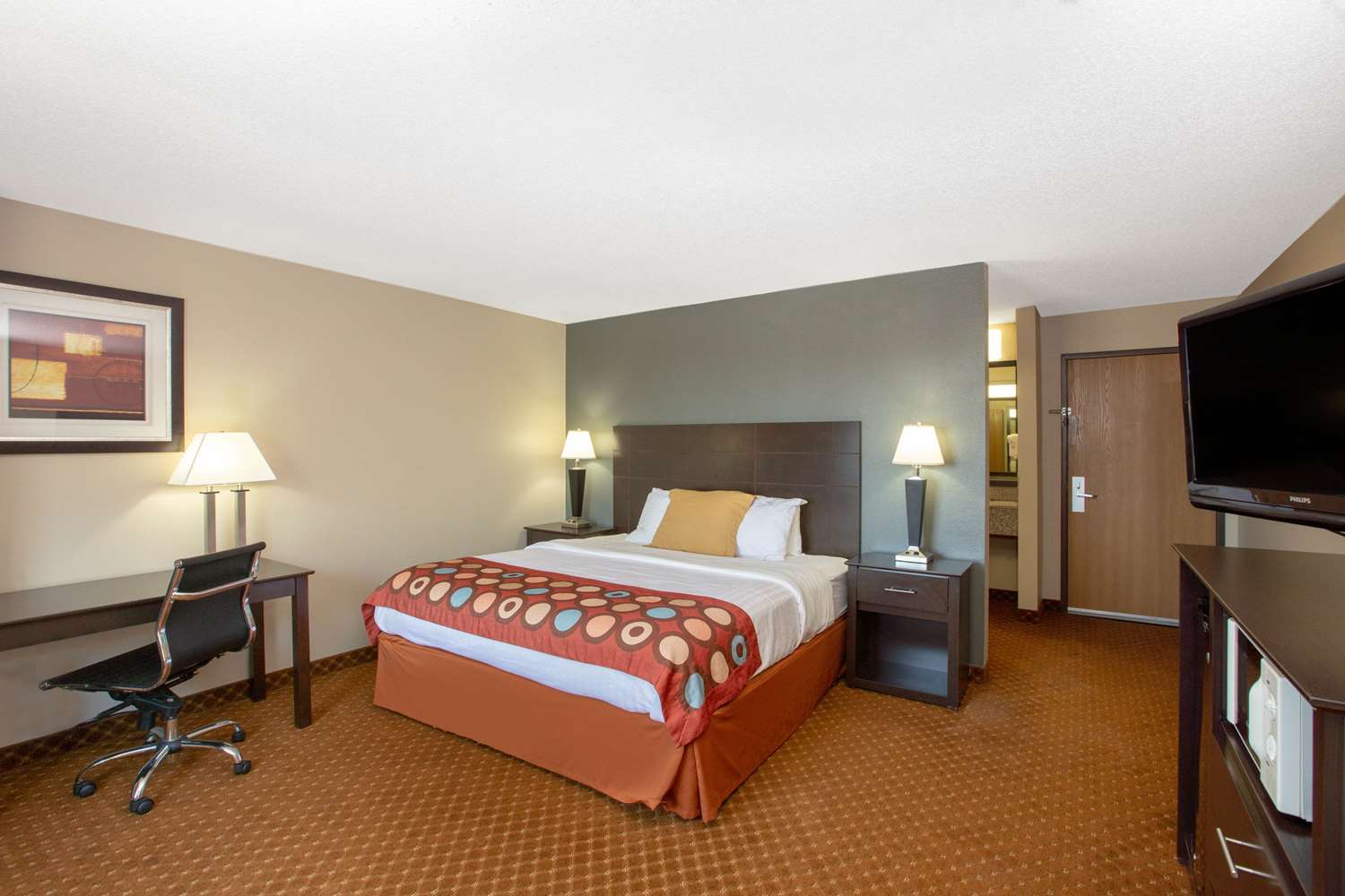 Baymont by Wyndham Coralville 10/37