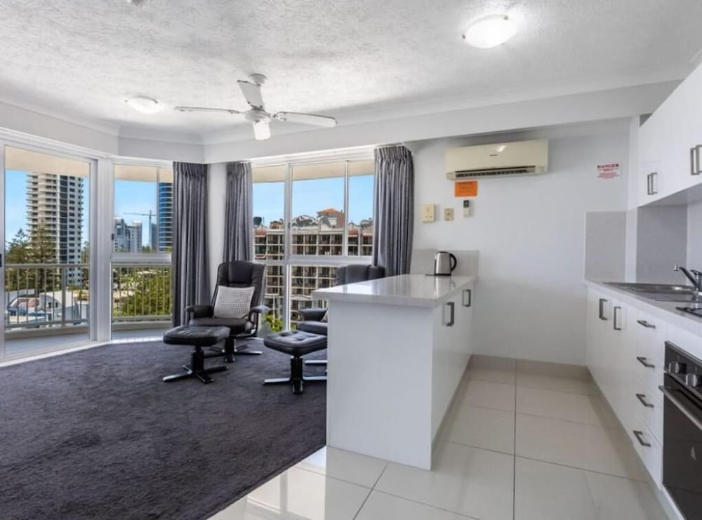 Surf Parade Resort 39/76