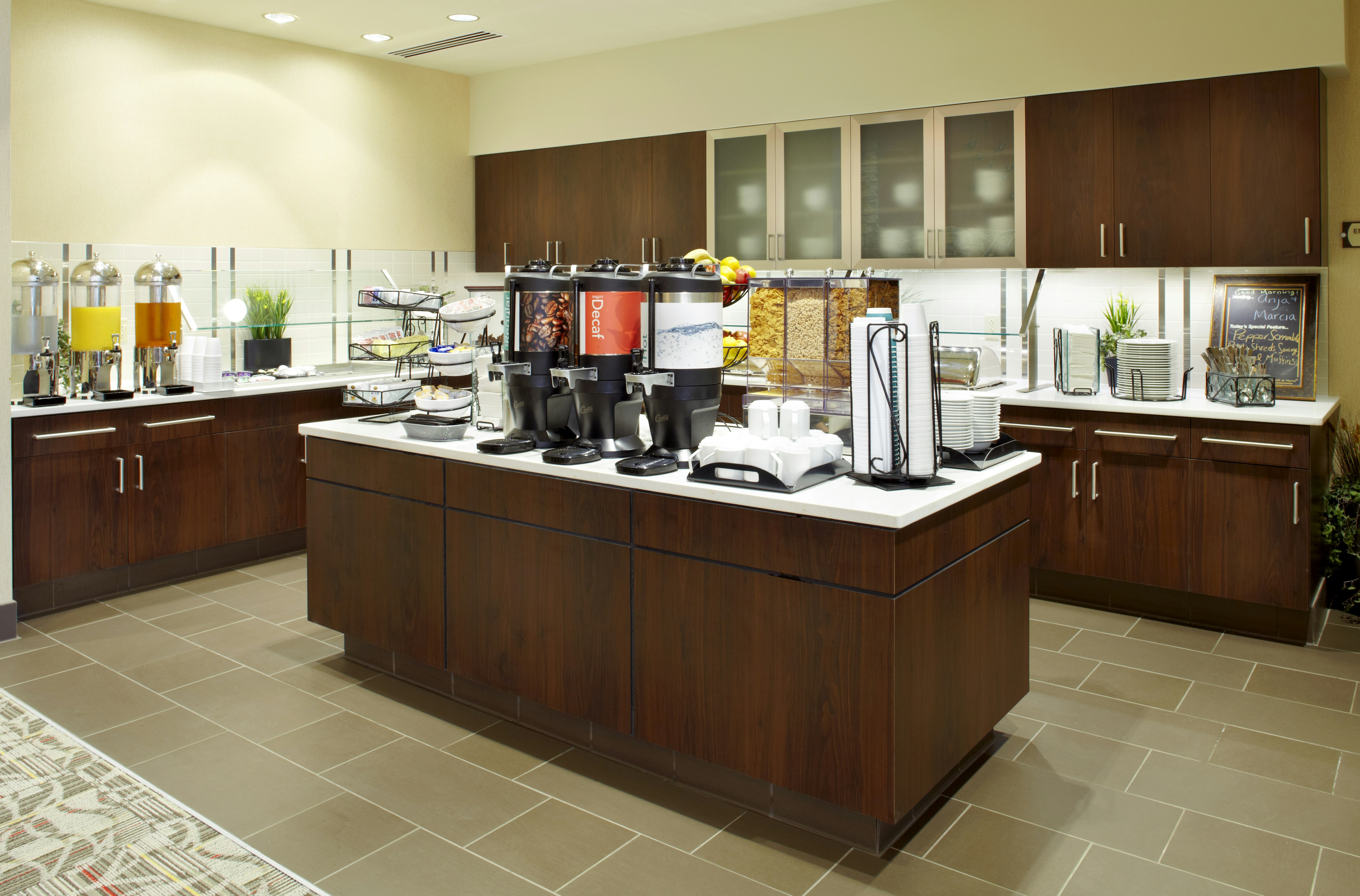 Lobby at Homewood Suites by Hilton Pittsburgh Airport Robinson Mall Area PA, CORAOPOLIS - PA