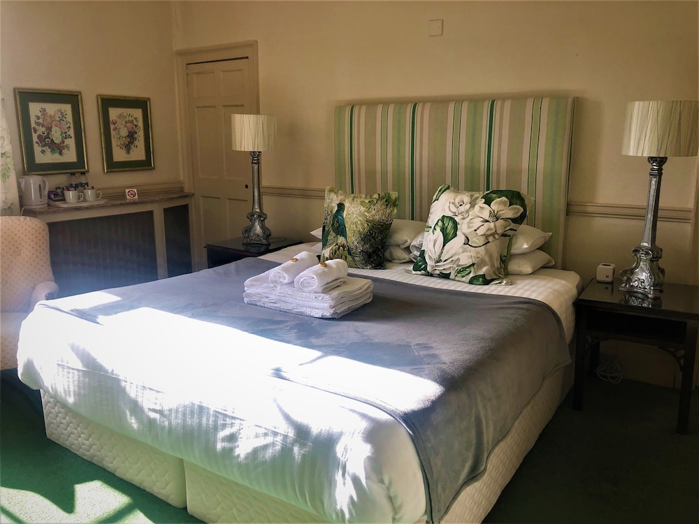 Hook House Hotel 12/49