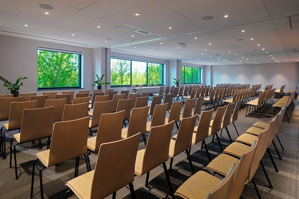 Four Points by Sheraton Warsaw Mokotow 42/44