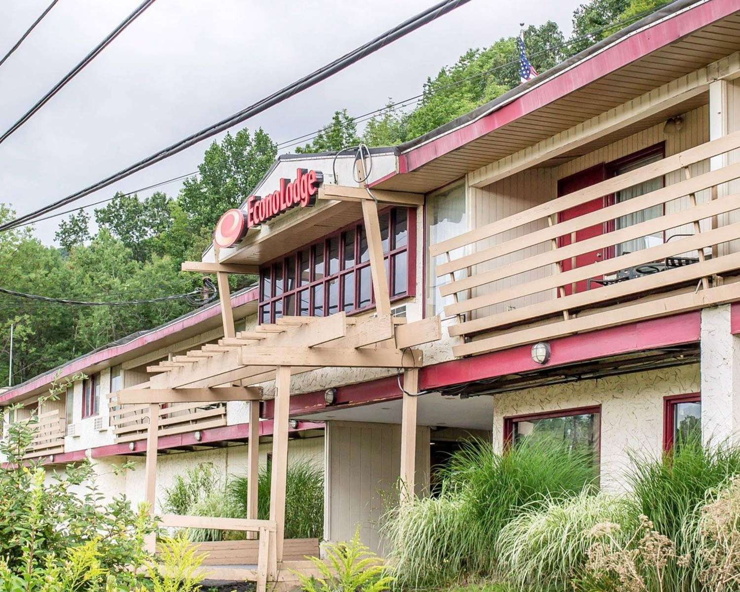 Econo Lodge Clarks Summit - Scranton 4/22