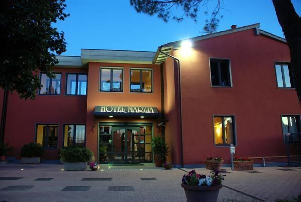 Hotel Marzia 4/34