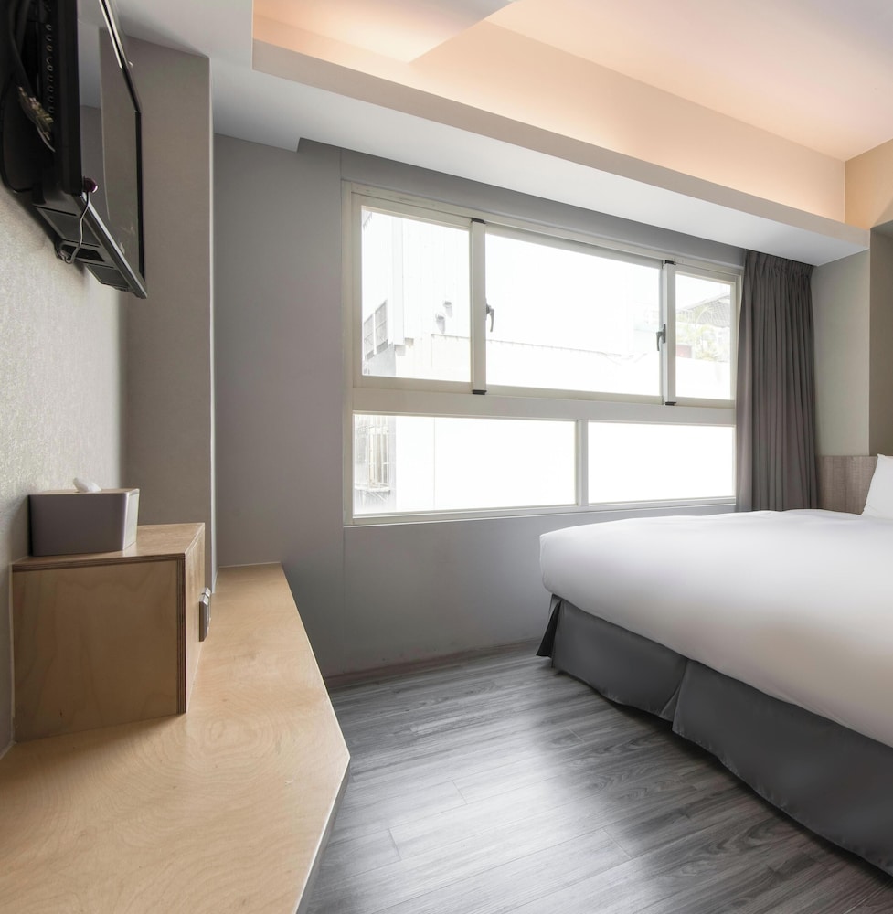 Sparrow Hotel 14/37