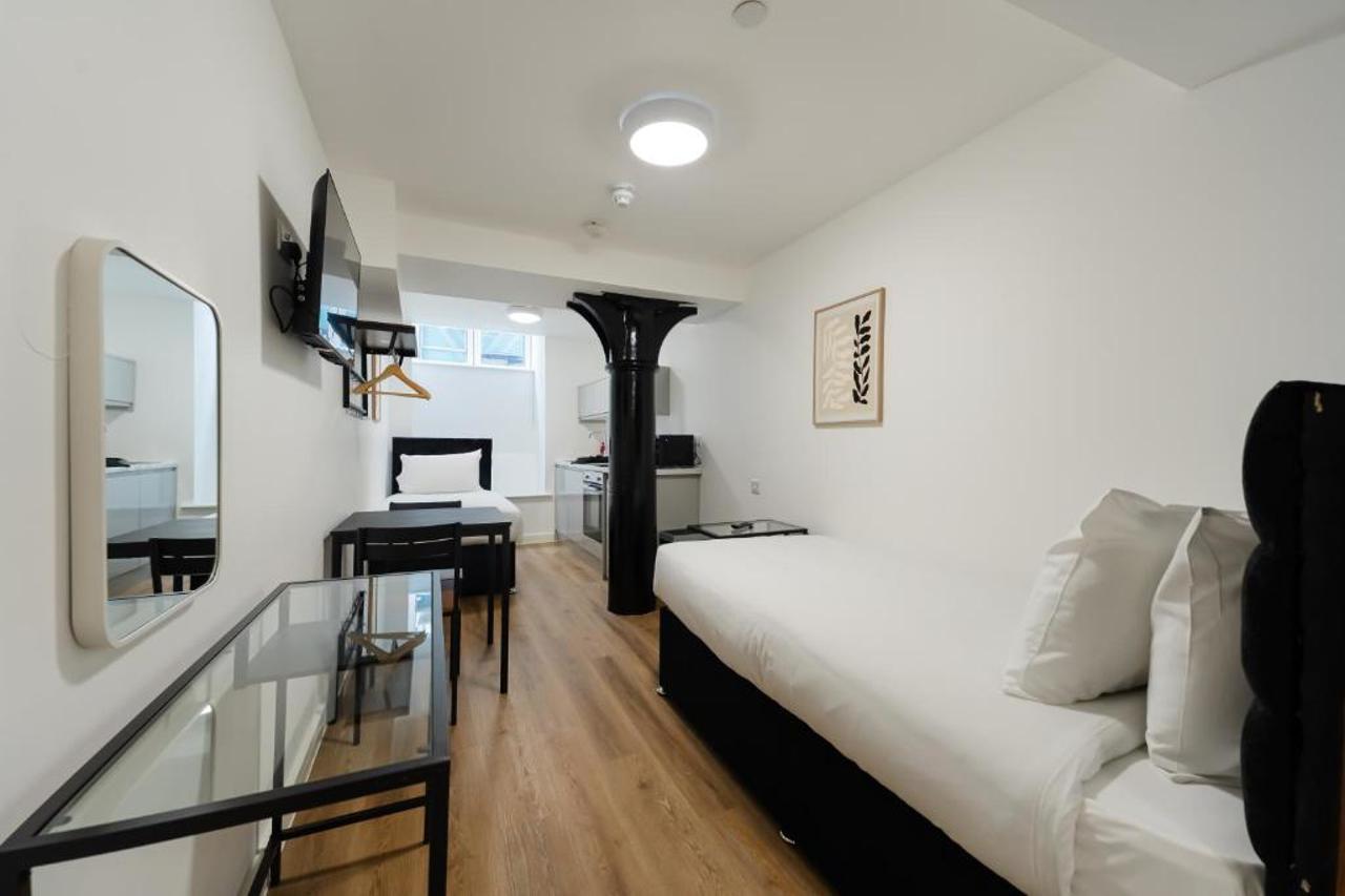8 STANLEY STREET 14/17