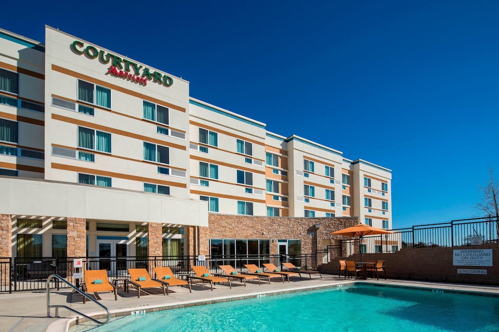 Courtyard Dallas Midlothian At Midlothian Conference Center 1/56