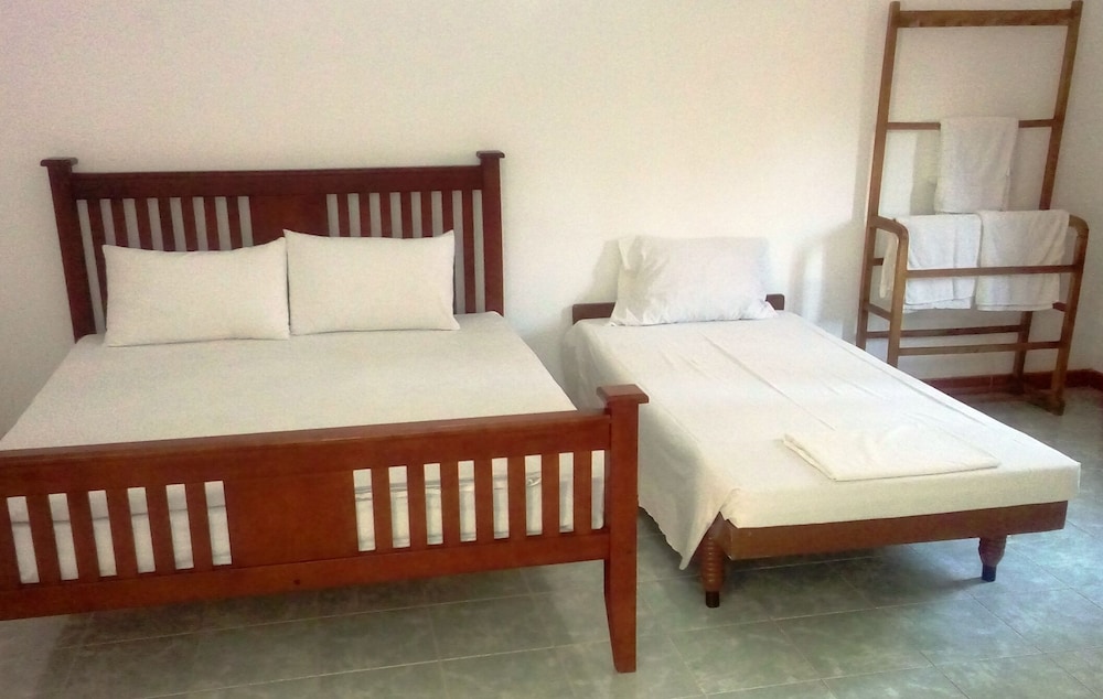 White Villa 5/41