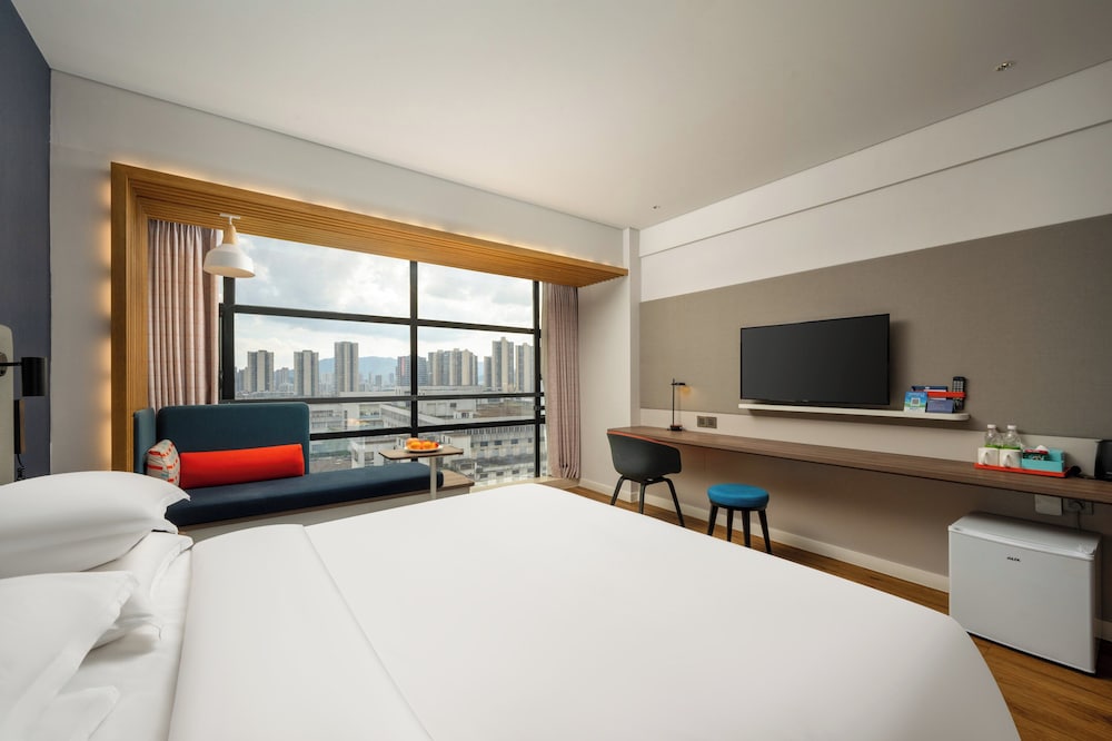 Standard, King Bed