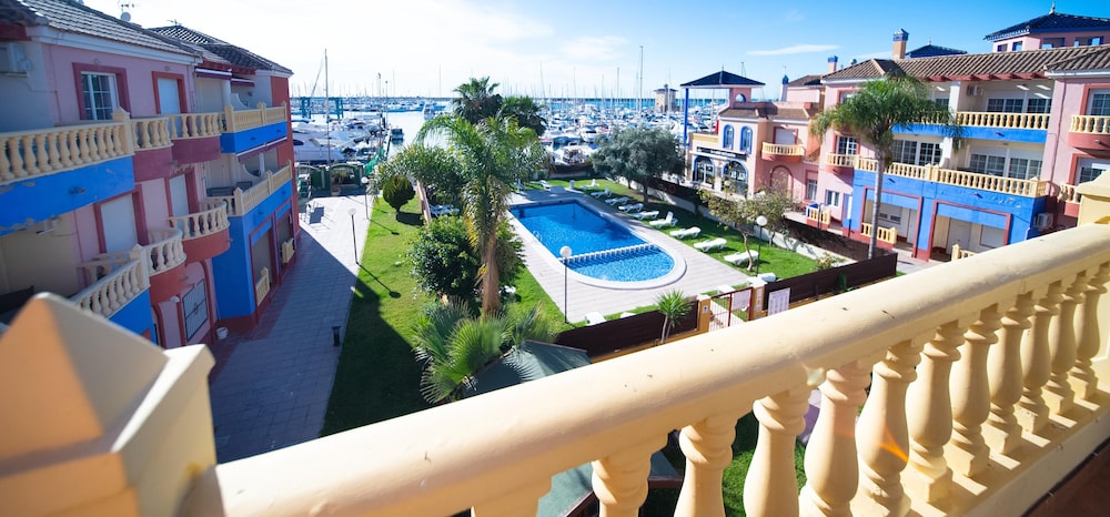 APARTAMENTOS MARINA INTERNACIONAL 38/50