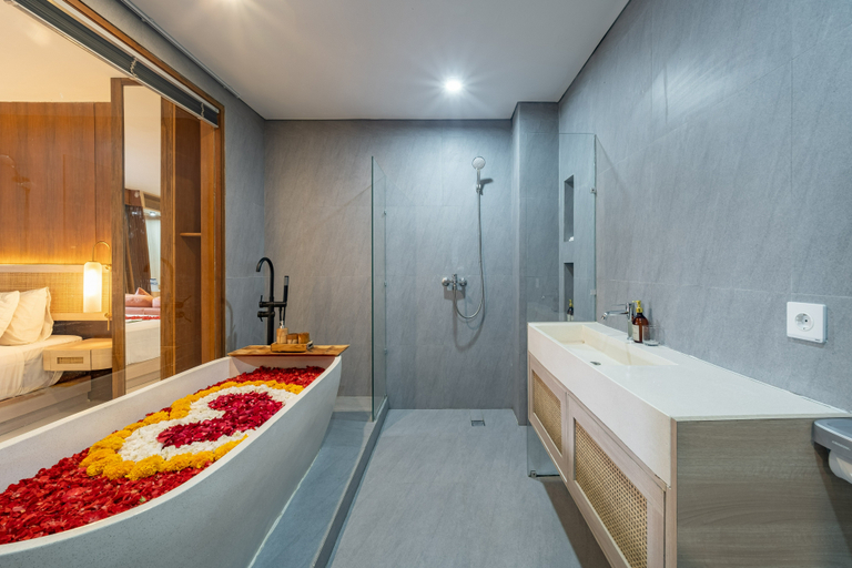 Suite, Apartment