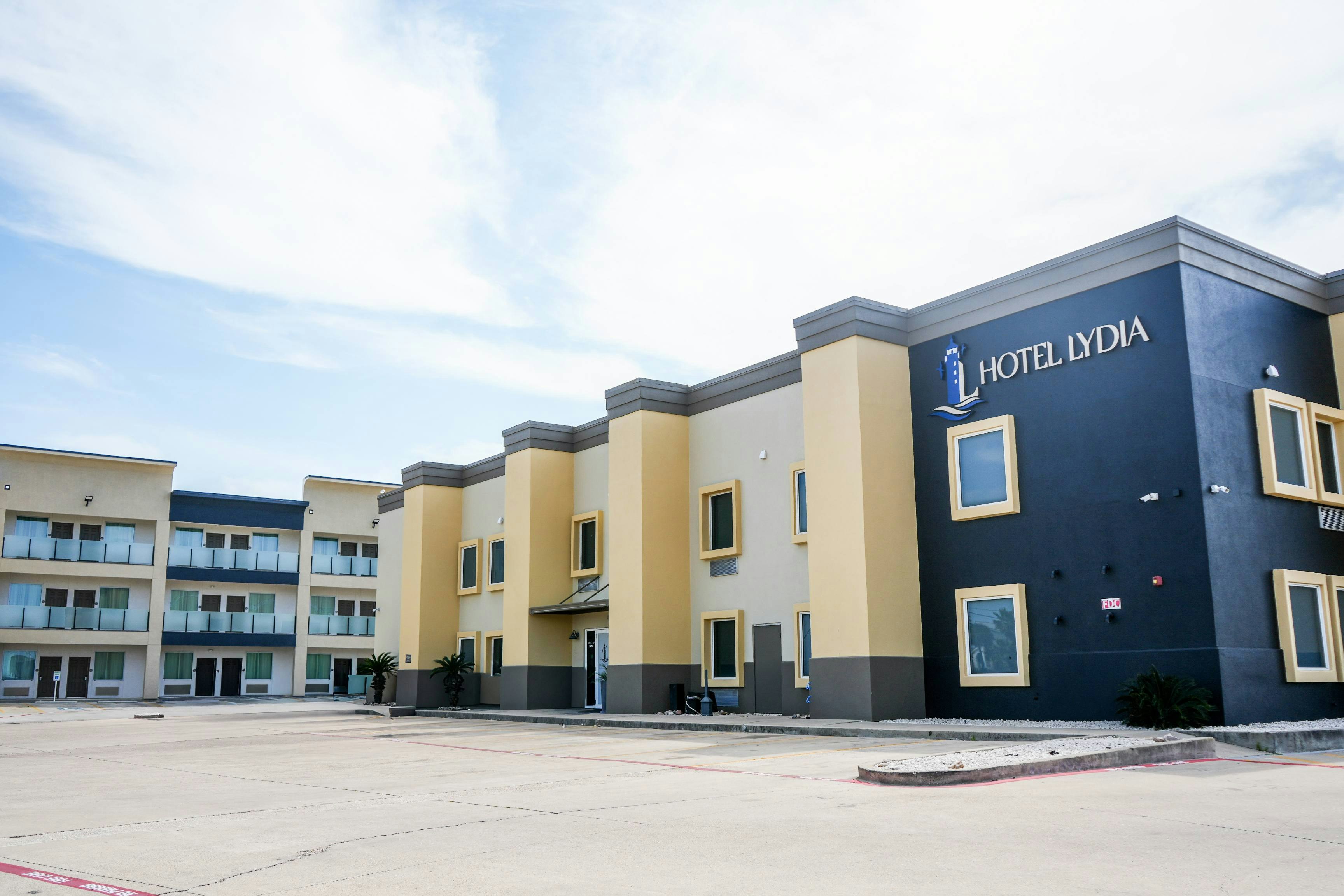 Hotel Lydia 8/82