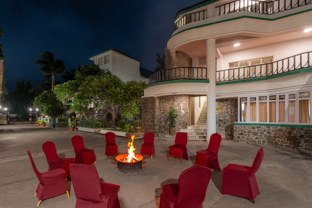 Velvet County Resort And Spa 41/49