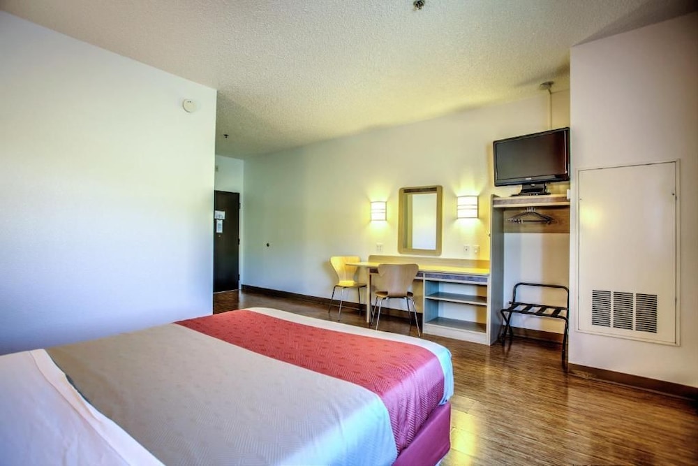 Motel6 Missoula, MT 38/65