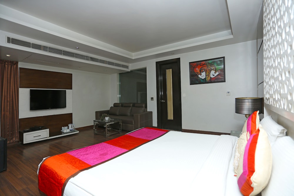 Hotel Uppal International 10/50